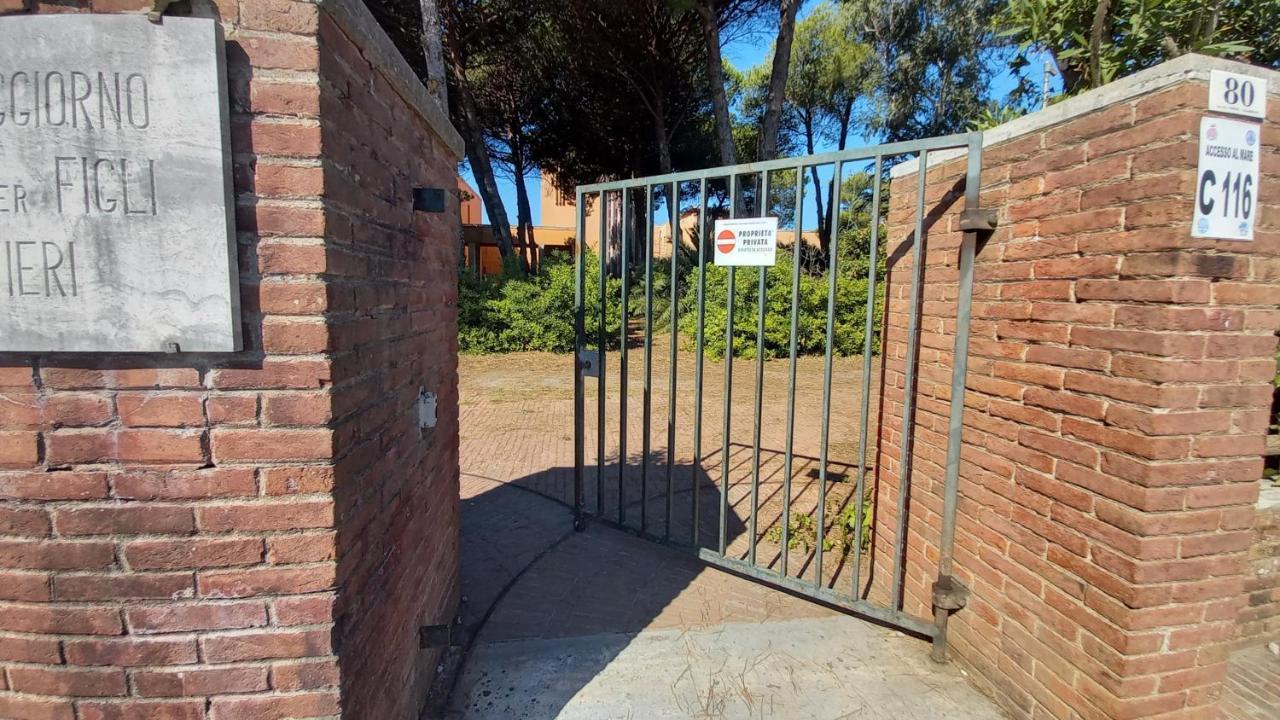 加兰布鲁恩Accesso Diretto Sul Mare Maredilucecala公寓 外观 照片